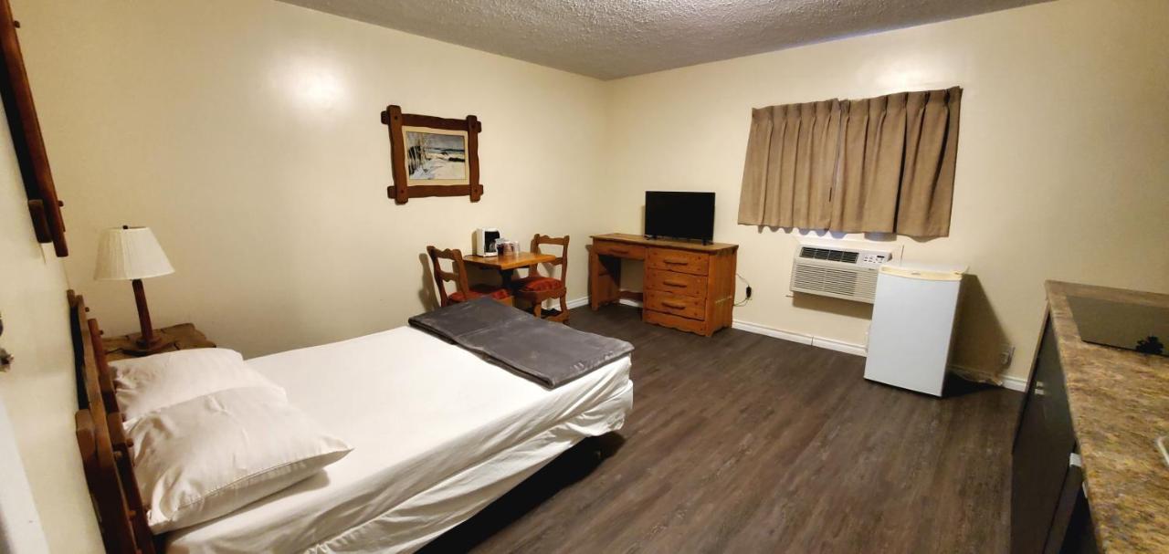 Agassiz Park Lodge - Under New Management McCreary Екстер'єр фото