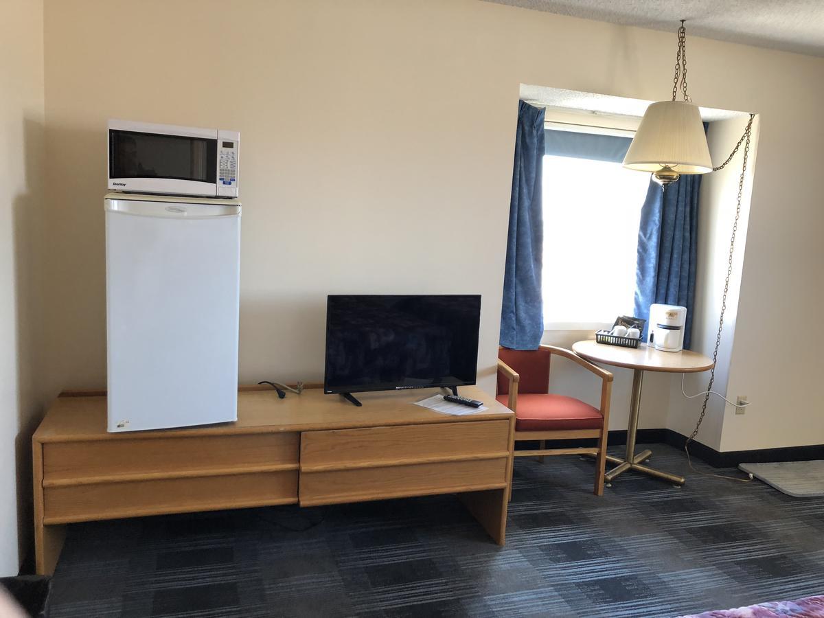 Agassiz Park Lodge - Under New Management McCreary Екстер'єр фото