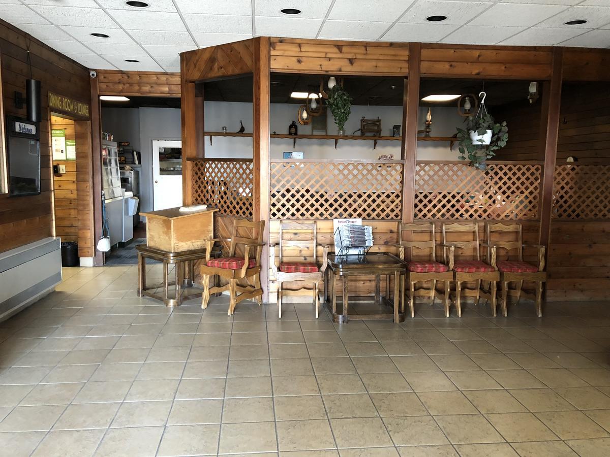 Agassiz Park Lodge - Under New Management McCreary Екстер'єр фото