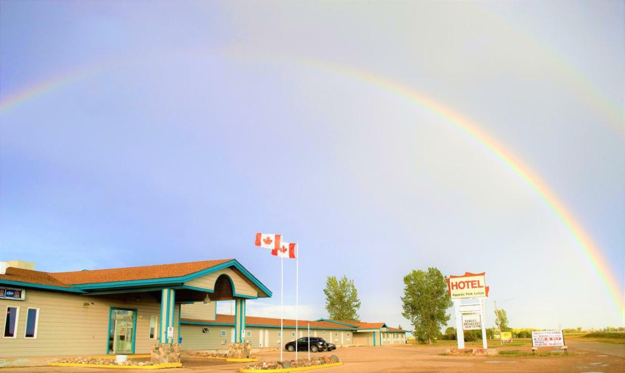 Agassiz Park Lodge - Under New Management McCreary Екстер'єр фото